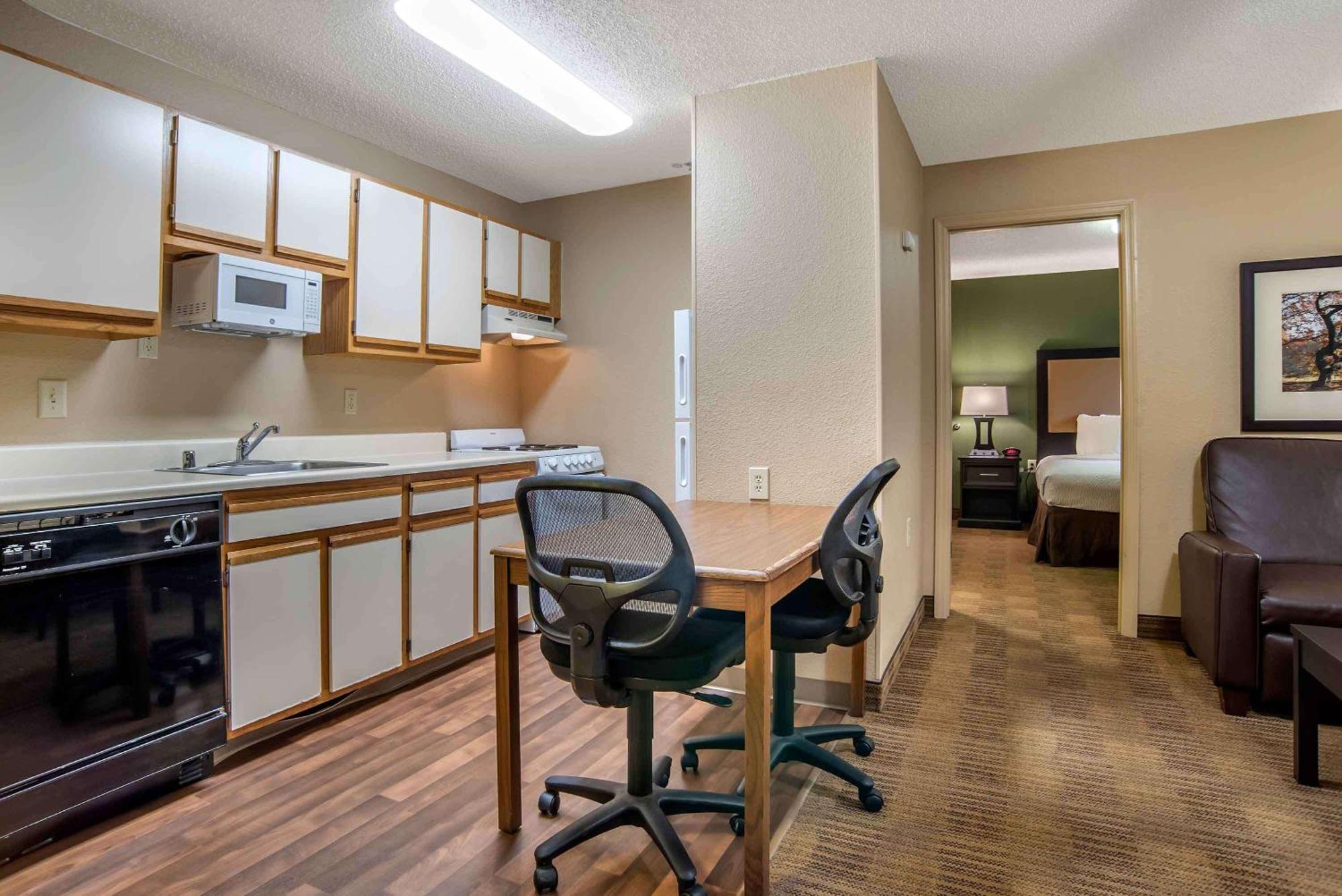 Extended Stay America Suites - Oklahoma City - Northwest Exteriör bild